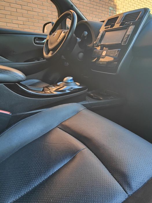 Nissan Leaf tekna 24kw 100% elétrico