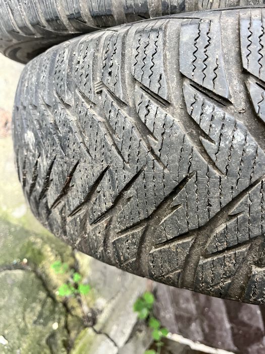 Резина Goodyear UltraGrip 8 195/60R16 2012год
