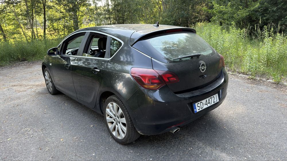Opel astra J 2010 1.6t lpg