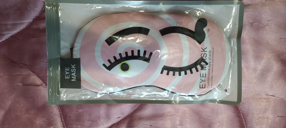 Маска для сна приоткрытый глаз