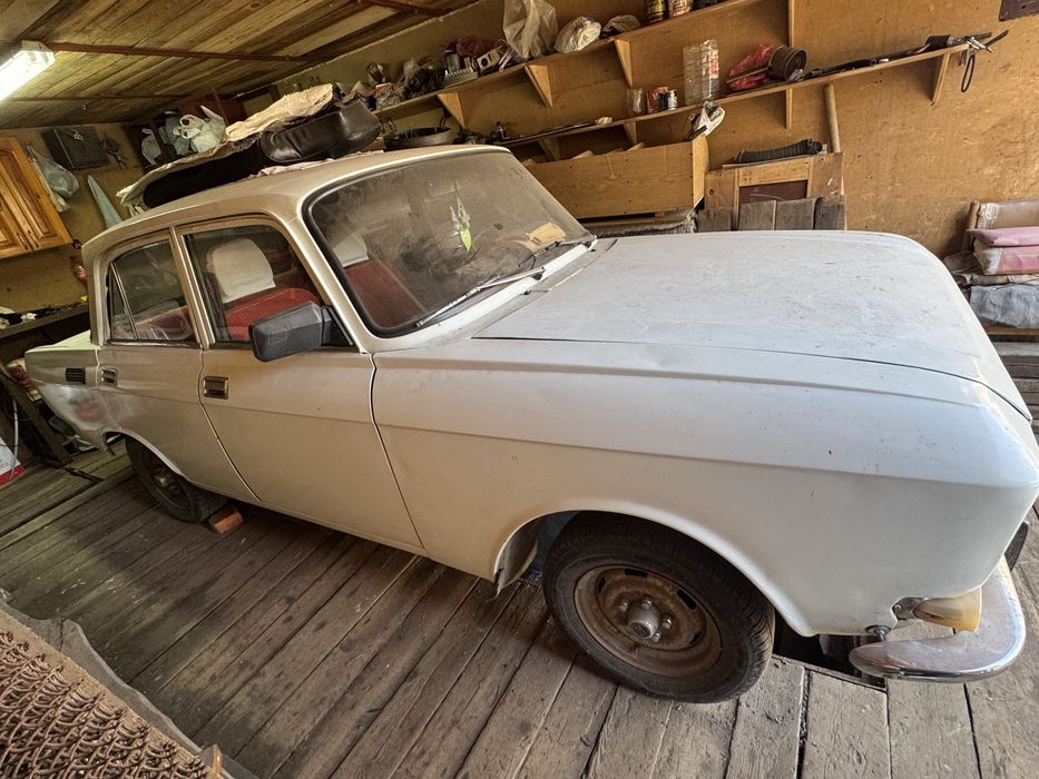 Продам  Москвич 2140  . 1986 г.в. 10000 гр.