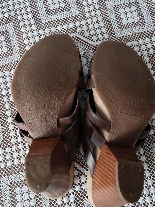 Clarks klapki skórzane  40
