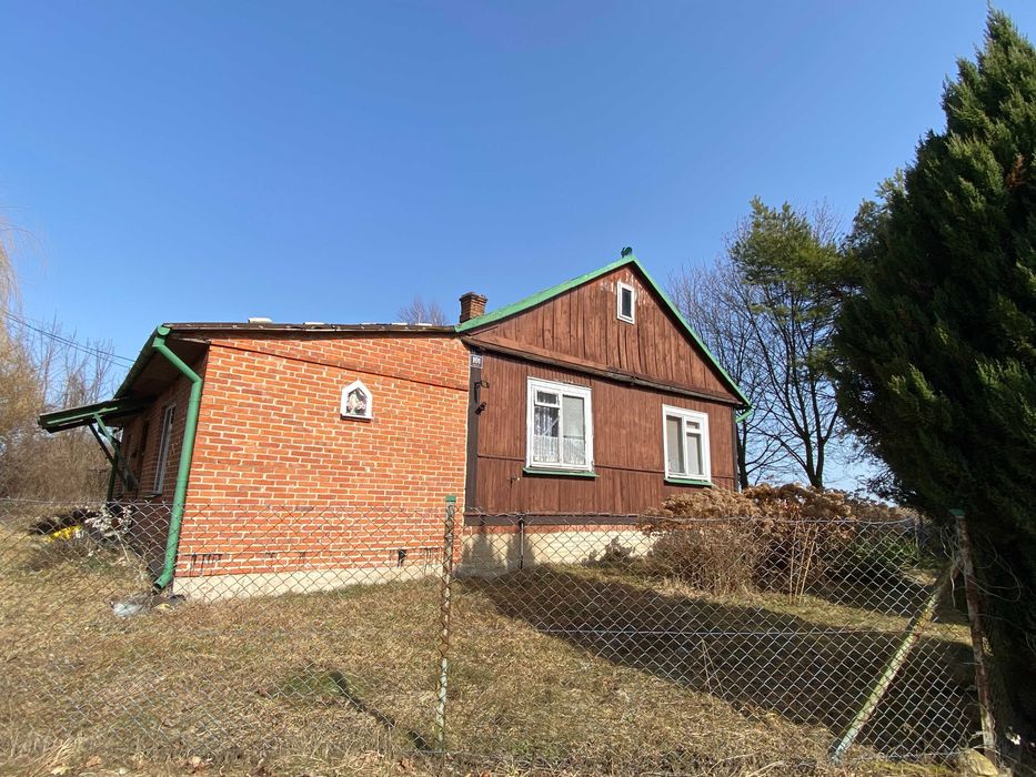 Siedlisko 66 arów, dom i budynki, Świerszczów, gm. Cyców