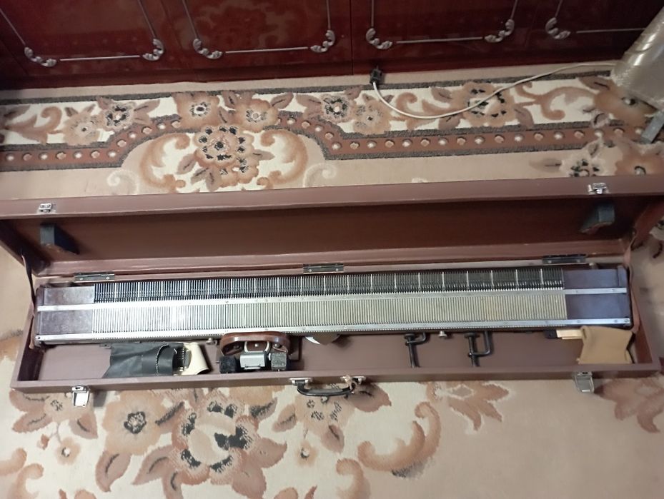 Вязальная машина Нева-1