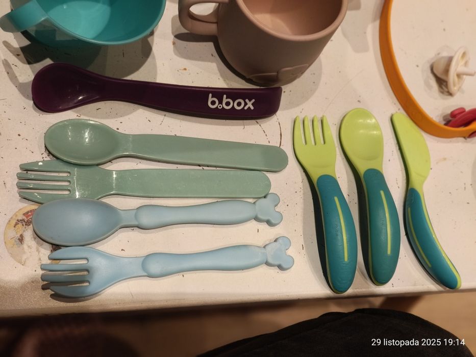 Zestaw dla malucha bboxy, łyżeczki, butelki na mleko, zabezpieczenia