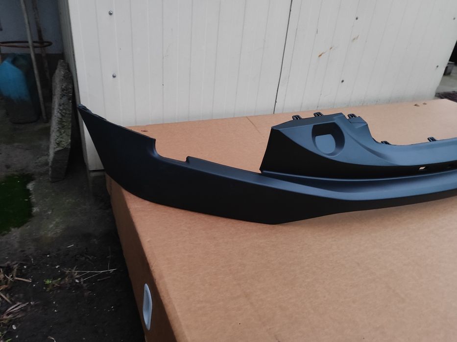 Пластик над бампером  для Ford F150 Lightning 2022-2025.