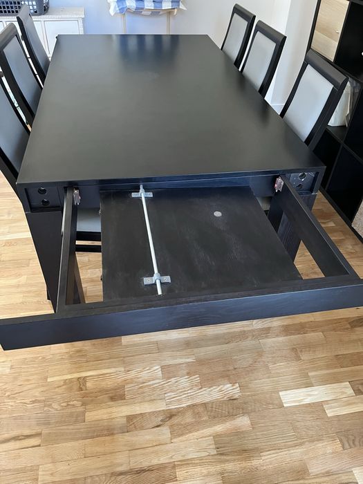 Mesa de jantar extensivel com cadeiras