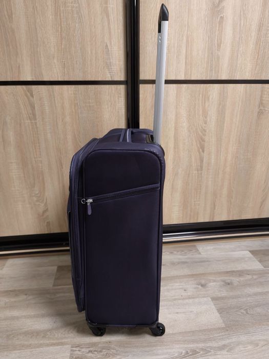 Чемодан дорожный на колесах средний,Валіза на колесах середня