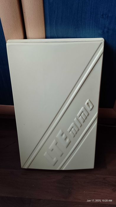 Antena panelową MIMO LTE14HV