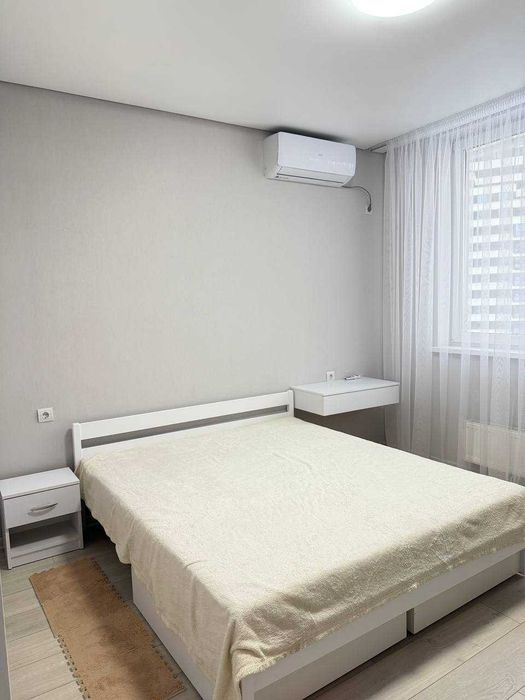 Оренда 2 кімн. квартири вул. Воскресенська, 2-В, ЖК «Паркові Озера -2»