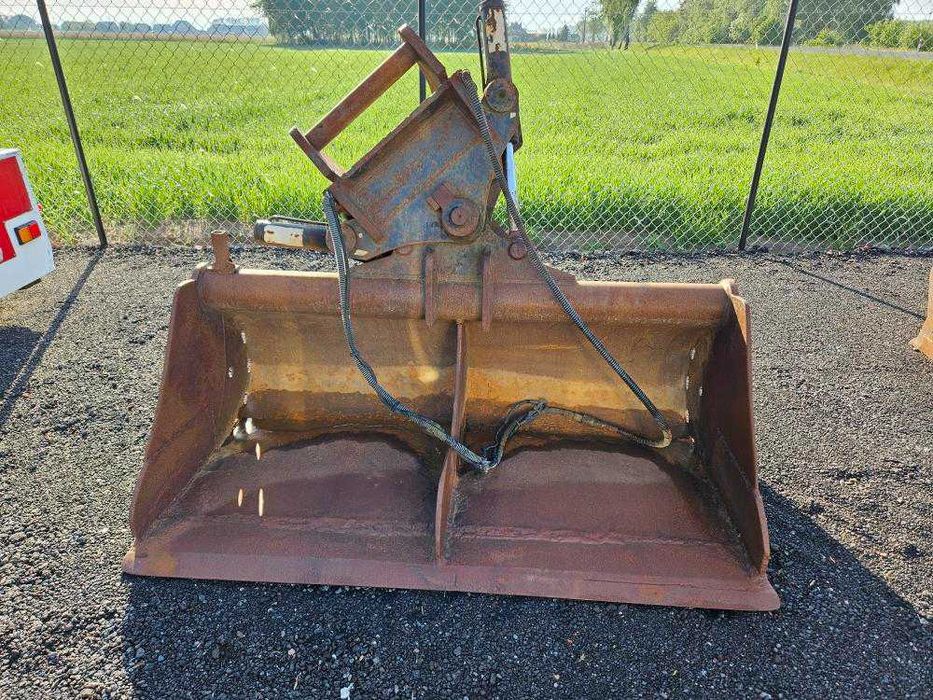 Łyżka skarpowa skarpówka hydrauliczna