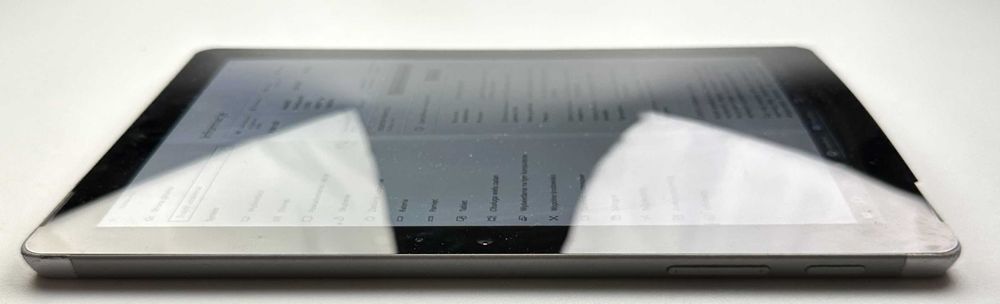 Microsoft Surface  Go 10 cali 8/128 uszkodzony bateria do wymiany