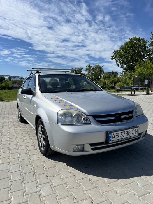 Chevrolet lacetti 1.6 седан