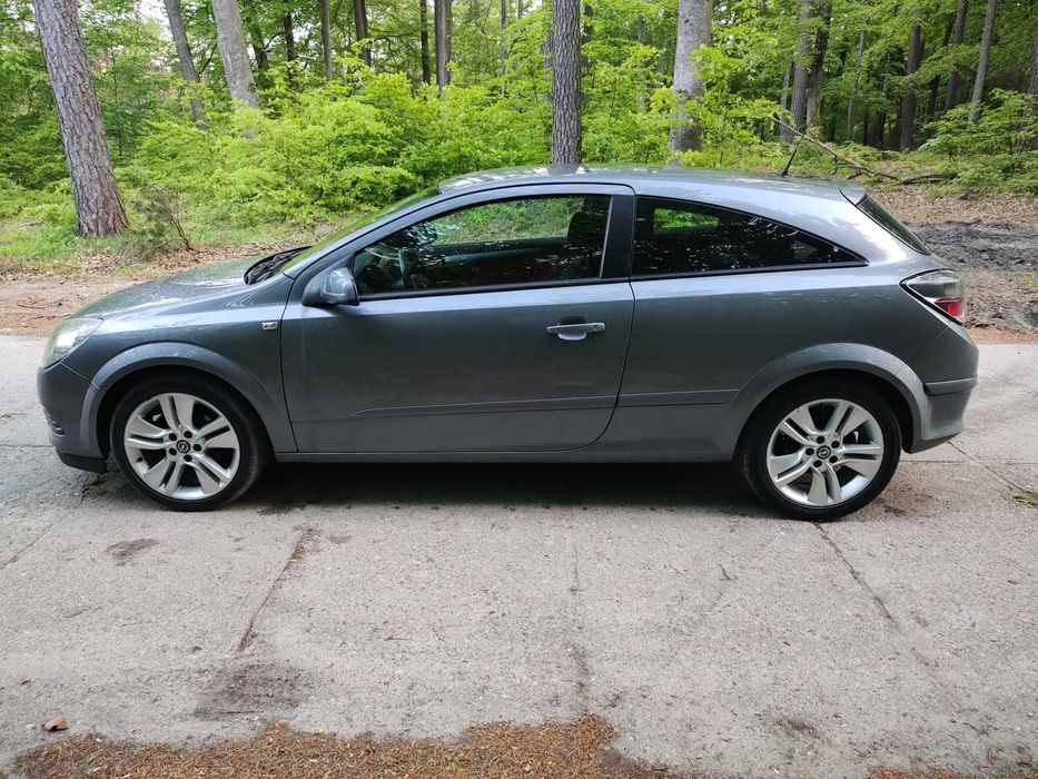 Opel Astra GTC 1.6 B/G