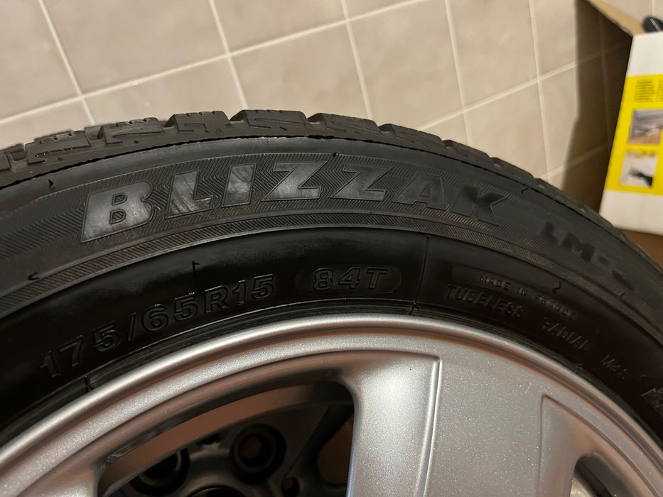 Felgi z oponami zimowymi do Mini
