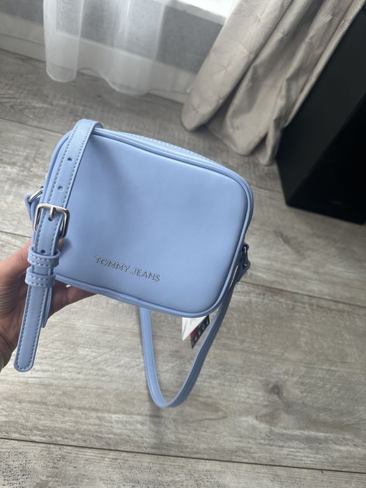 Listonoszka tommy hilfiger jasno niebieska nowa