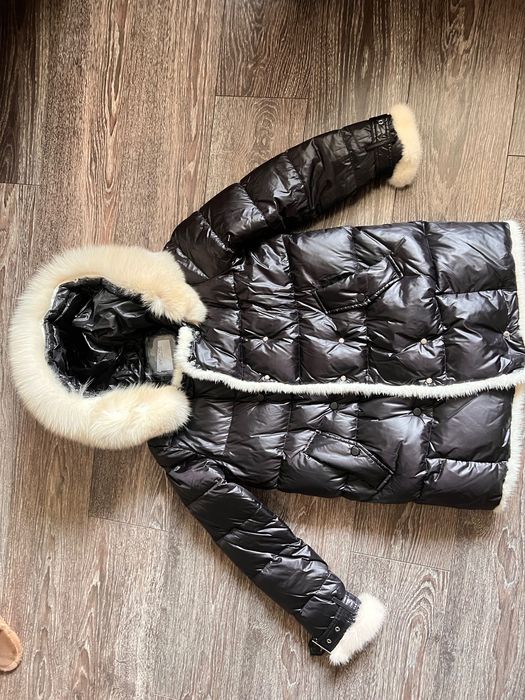 Пуховик жіночий чорний