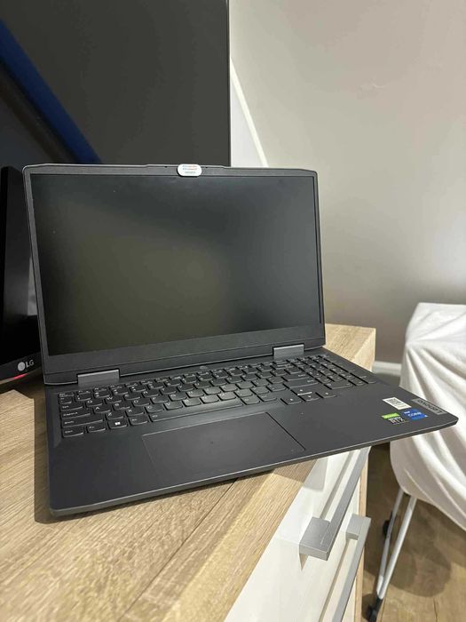 Laptop Lenovo INTEL i5-13420, RTX 3050 6GB, 16GB RAM, stan idealny.