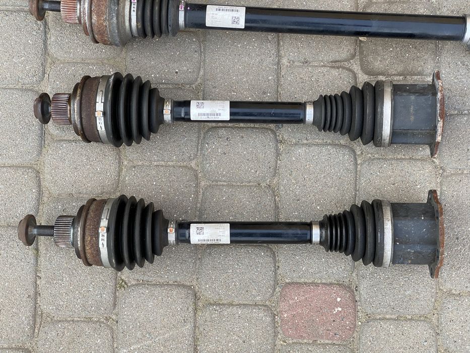 Піввісь напіввісь полуось audi q7 4m q8 перід зад ліва права