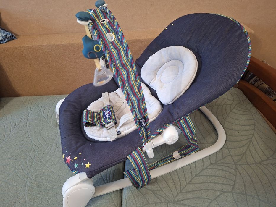 Продам шезлонг гойдалка Chicco hoopla 0+