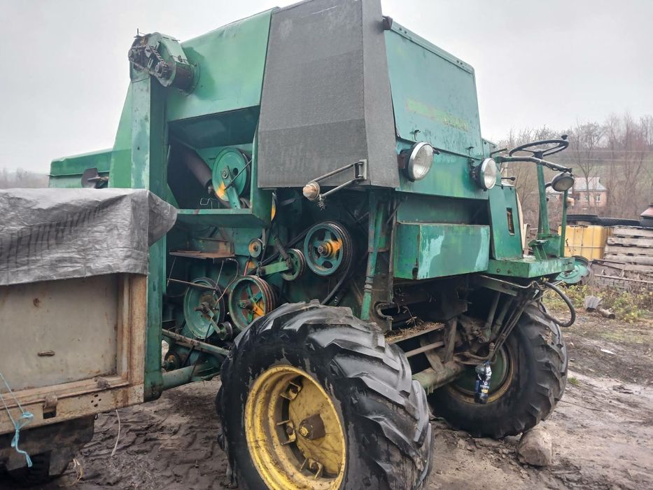 Комбайн Вольво 830