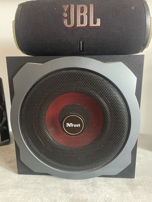 Vendo JBL em otimo estado junto com sistema de som