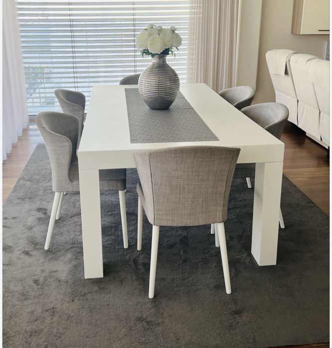 Mesa de jantar moderna