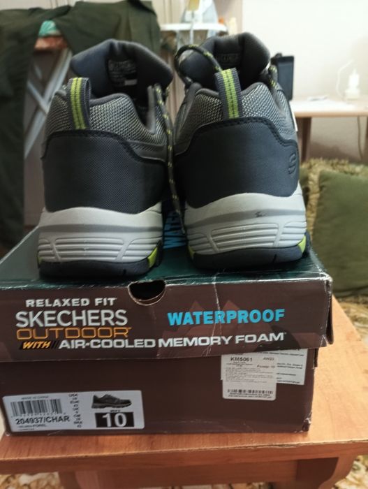 Кроссовки SKECHERS новые.43р.