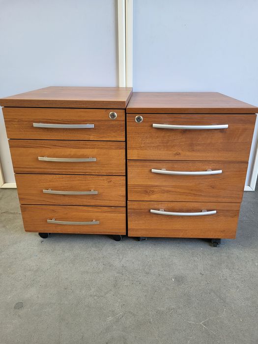 kontenerek pod biurko