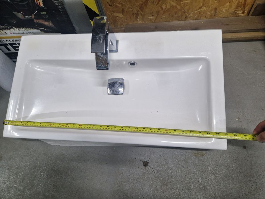 Umywalka   80 cm