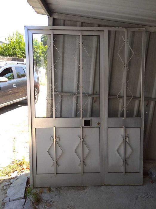 3 Portas em alumínio