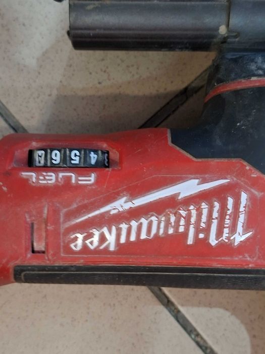 Wyrzynarka akumulatorowa Milwaukee M18 FBJS