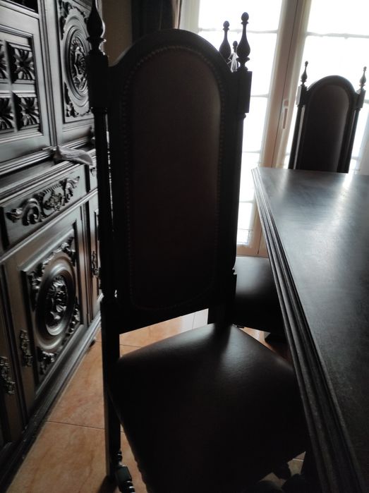 Mesa e 6 cadeira madeira mogno