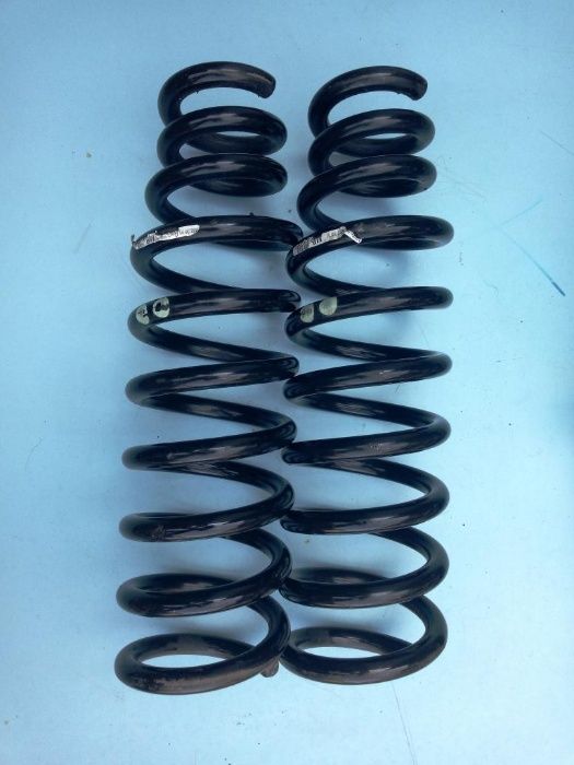 Пружина Volkswagen Touareg Audi Q7 Ку7 Кю7 К7 Porsche Cayenne пружины