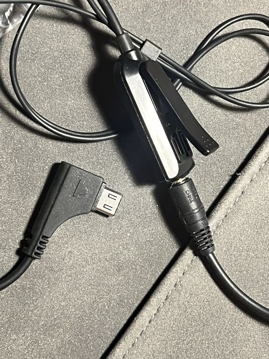 Проводные вакумные наушники Samsung.