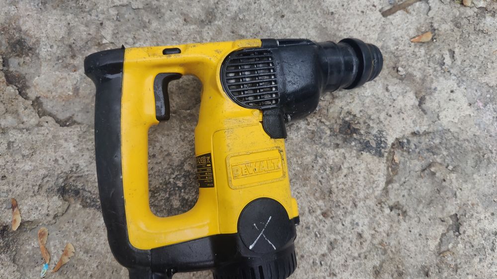 Инструмент Dewalt