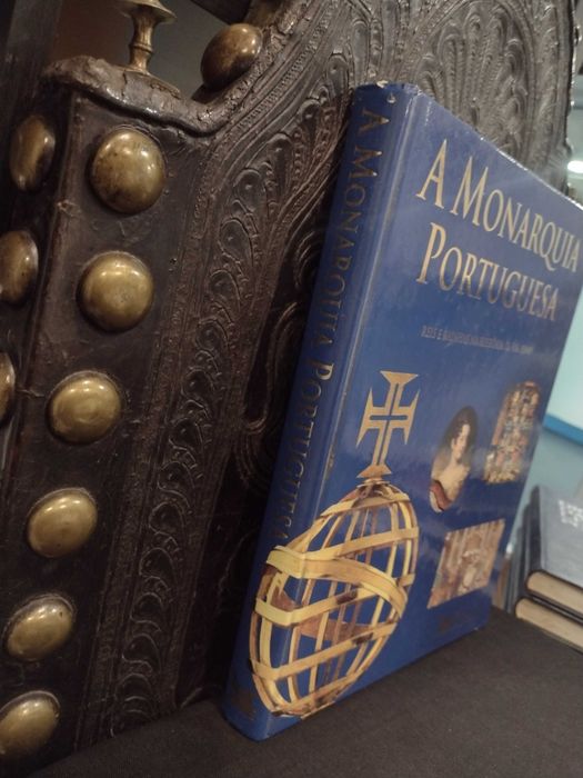 A Monarquia Portuguesa Reis e Rainhas na História de um Povo
