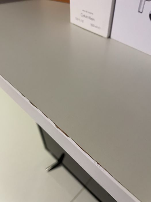 estante com portas  ikea