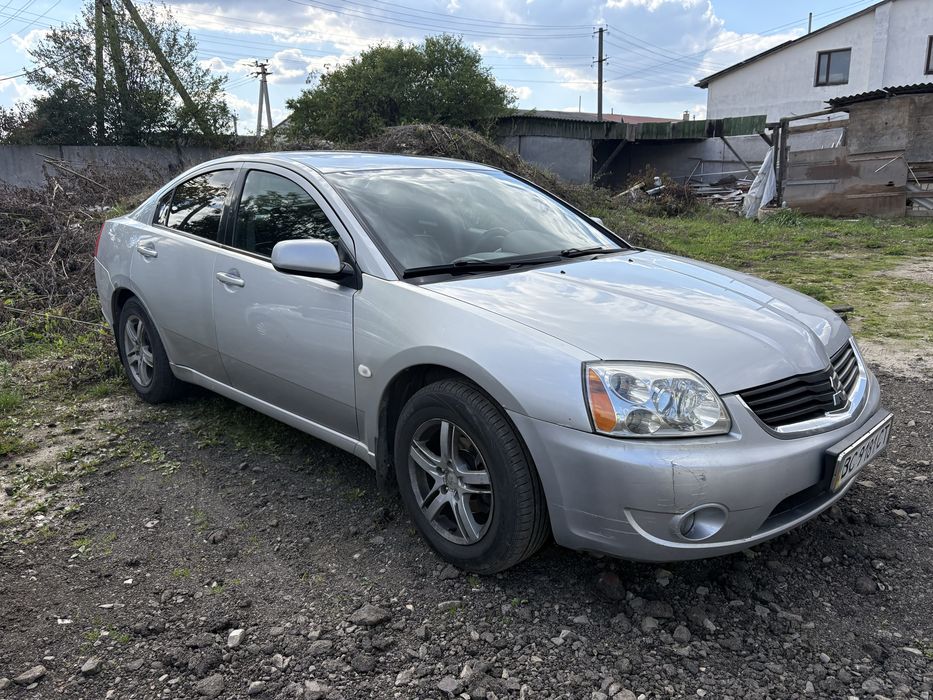 Mitsubishi galant