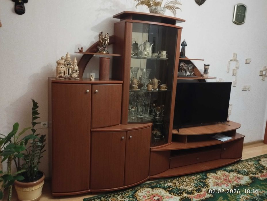 Стінка у вітальню