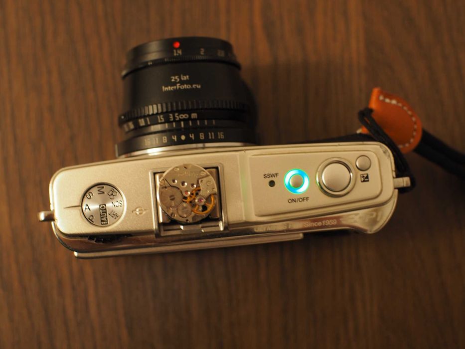 Olympus E-P1 retro aparat micro 4/3 z obiektywem TTArtisan 35mm f1.4