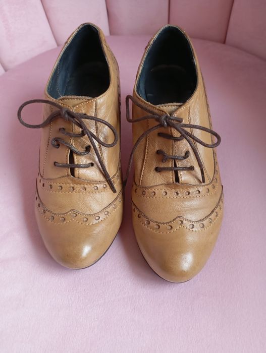 Sapatos  em pele genuína