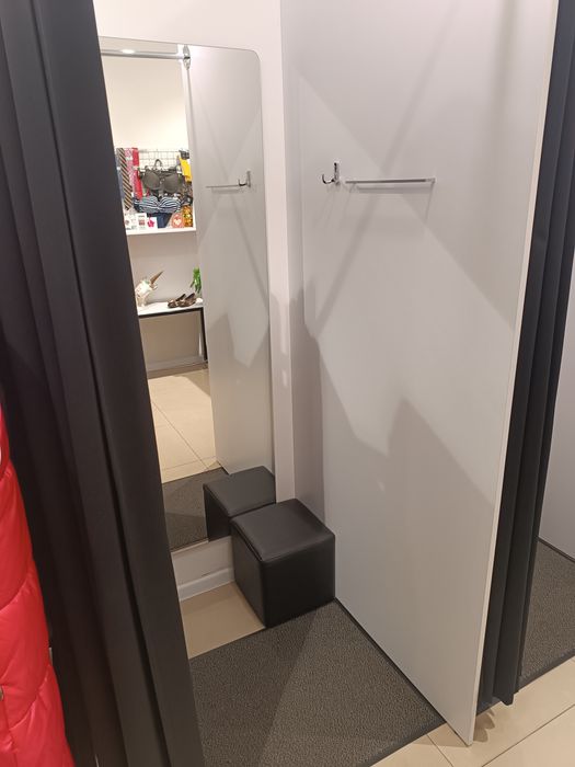 Lokal handlowy z wyposażeniem Gdynia ul. Starowiejska 28A