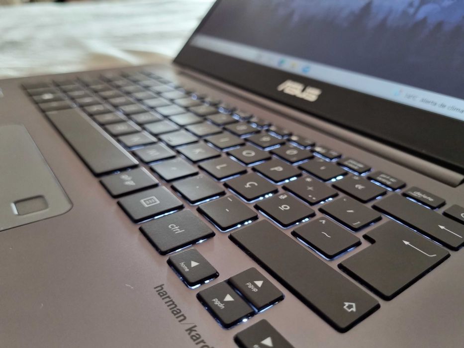 Asus ZenBook UX430UA – i7 | 16GB RAM | 512GB SSD | Bateria como nova