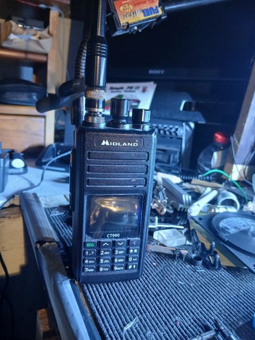 Troco rádio cb que esteja a trabalhar