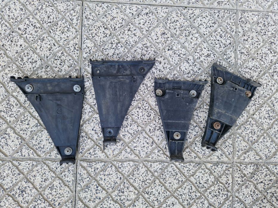 Guias Para-Choques Frente e Traseiro Audi A4 B5 8D Pré-Facelift 1994 a 1999 Original