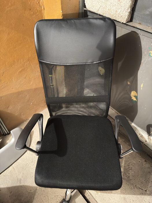 Wygodny fotel biurowy