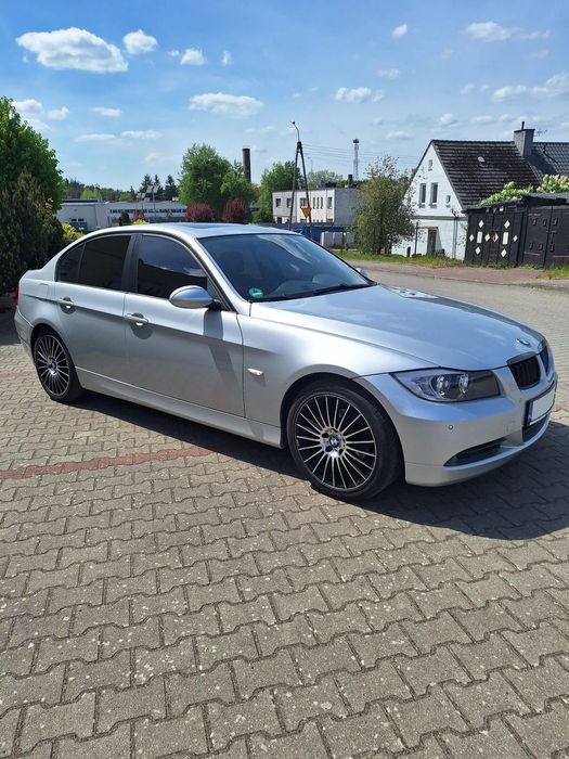 BMW Seria 3 BMW e90 320i