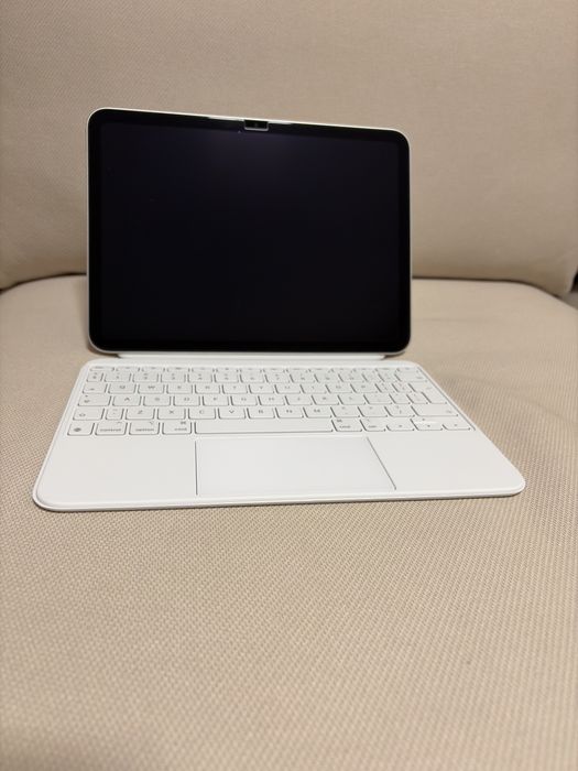 Apple iPad (A16) 128gb Wi-Fi + Magic Keyboard Folio