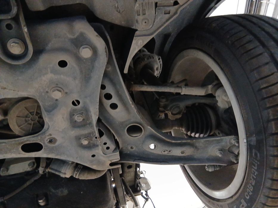 Braço de suspensão frente direito AUDI A3 (8V1, 8VK)